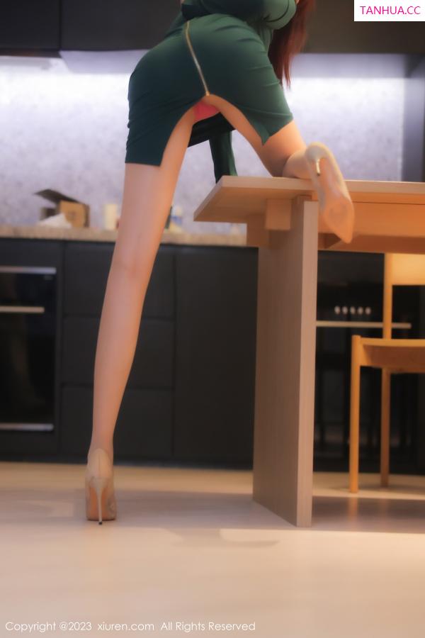 Arude薇薇  [XiuRen]高清写真图 2023.01.29 No.6181 Arude薇薇 丝袜美腿第3张图片